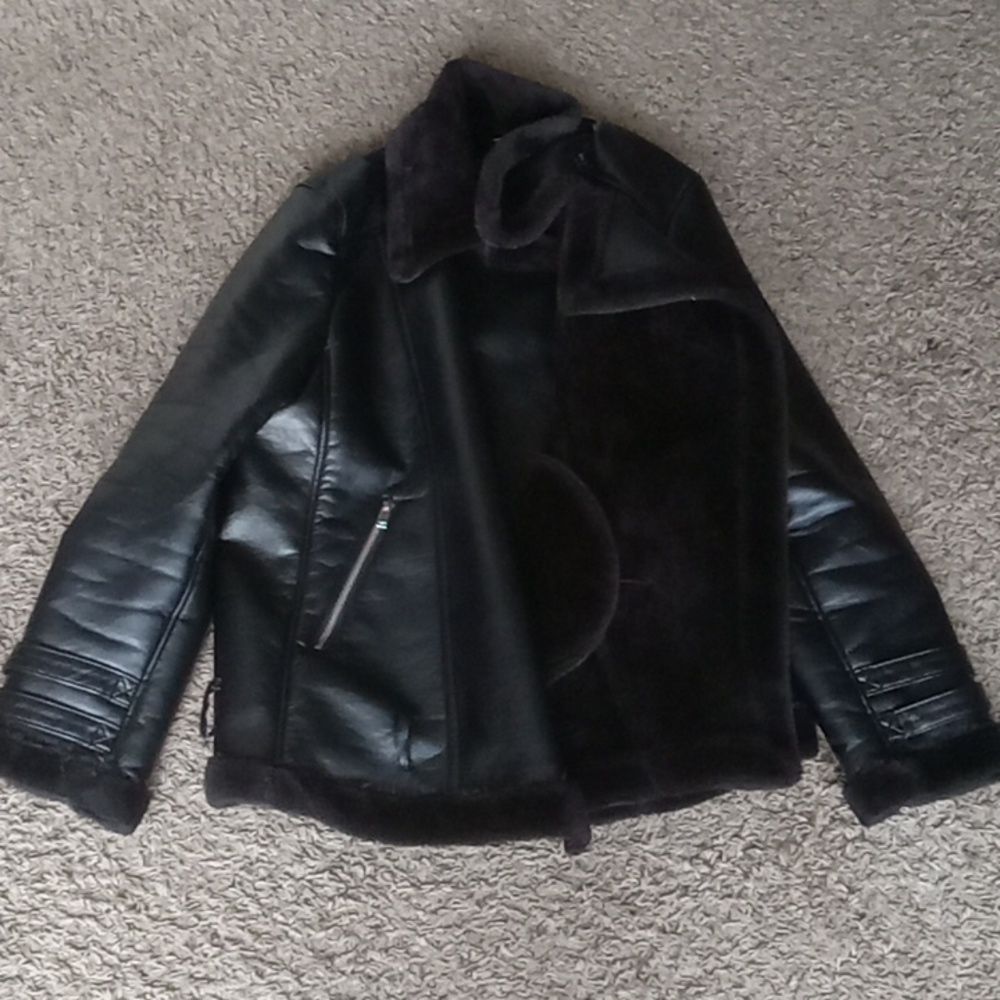 Mark Alan New York Shearling - Picture 14 of 16